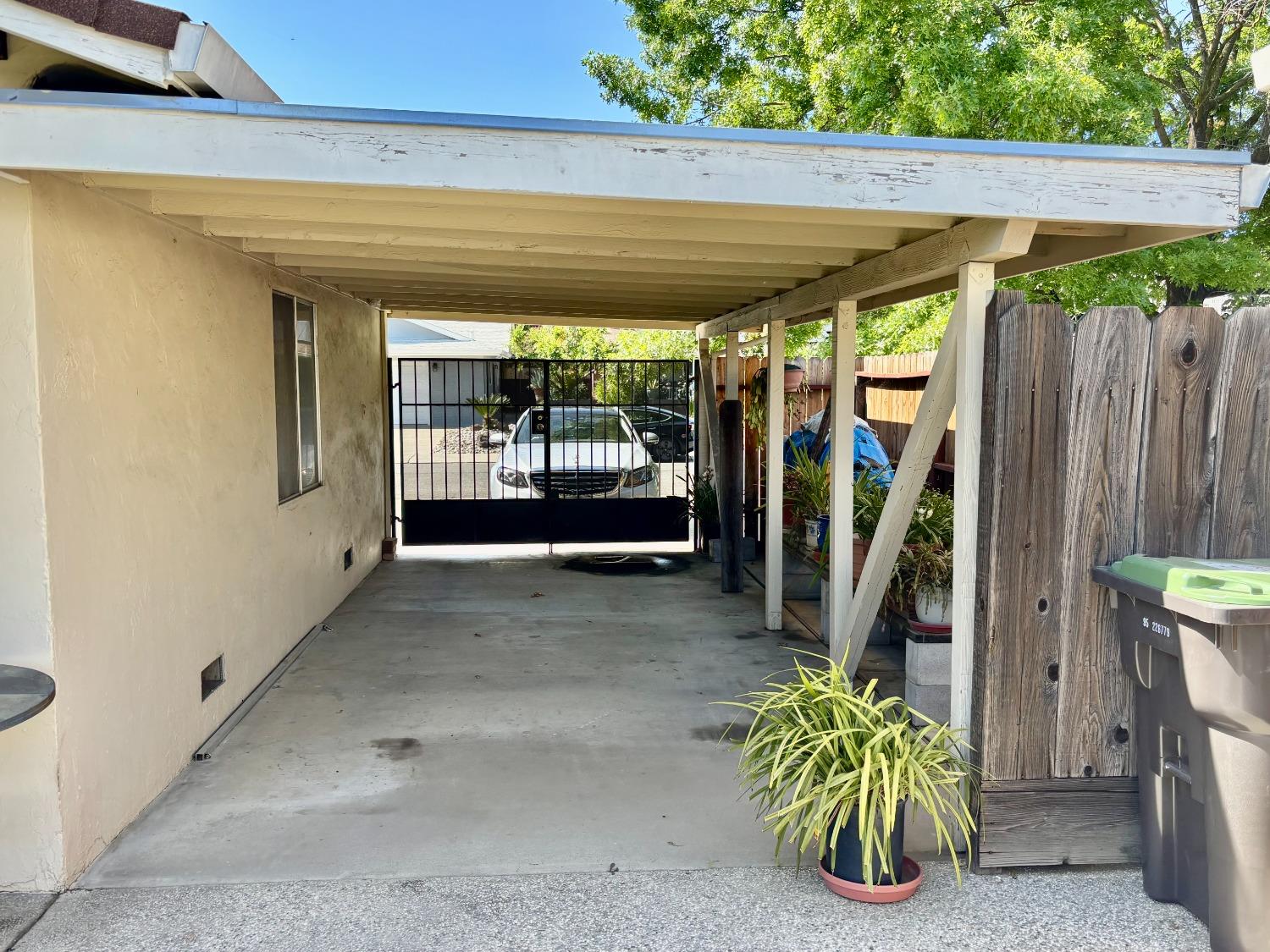 Detail Gallery Image 4 of 18 For 58 Fallon Pl, Stockton,  CA 95207 - 4 Beds | 2 Baths
