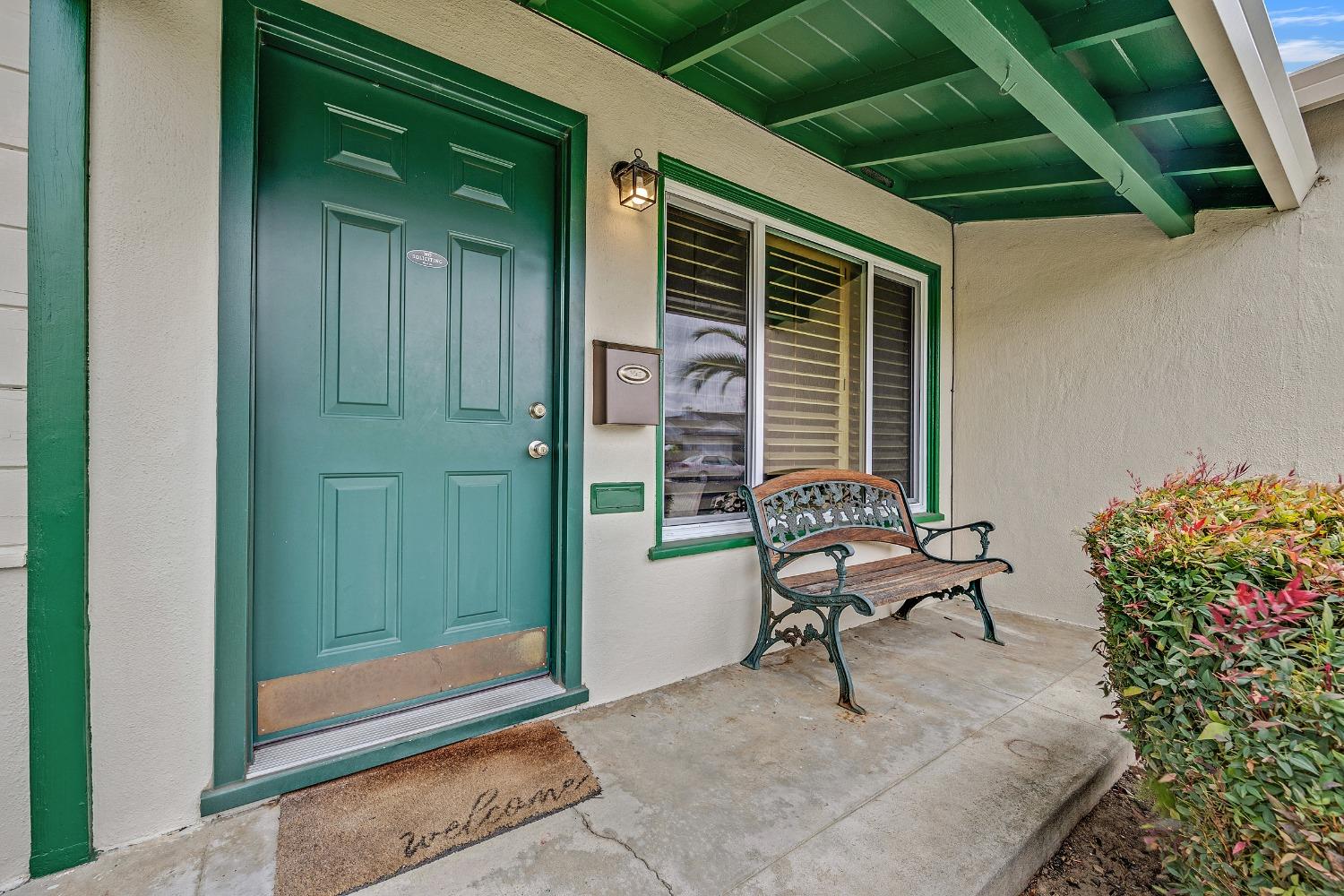 Detail Gallery Image 4 of 43 For 4436 Stanford Ave, Castro Valley,  CA 94546 - 3 Beds | 1 Baths