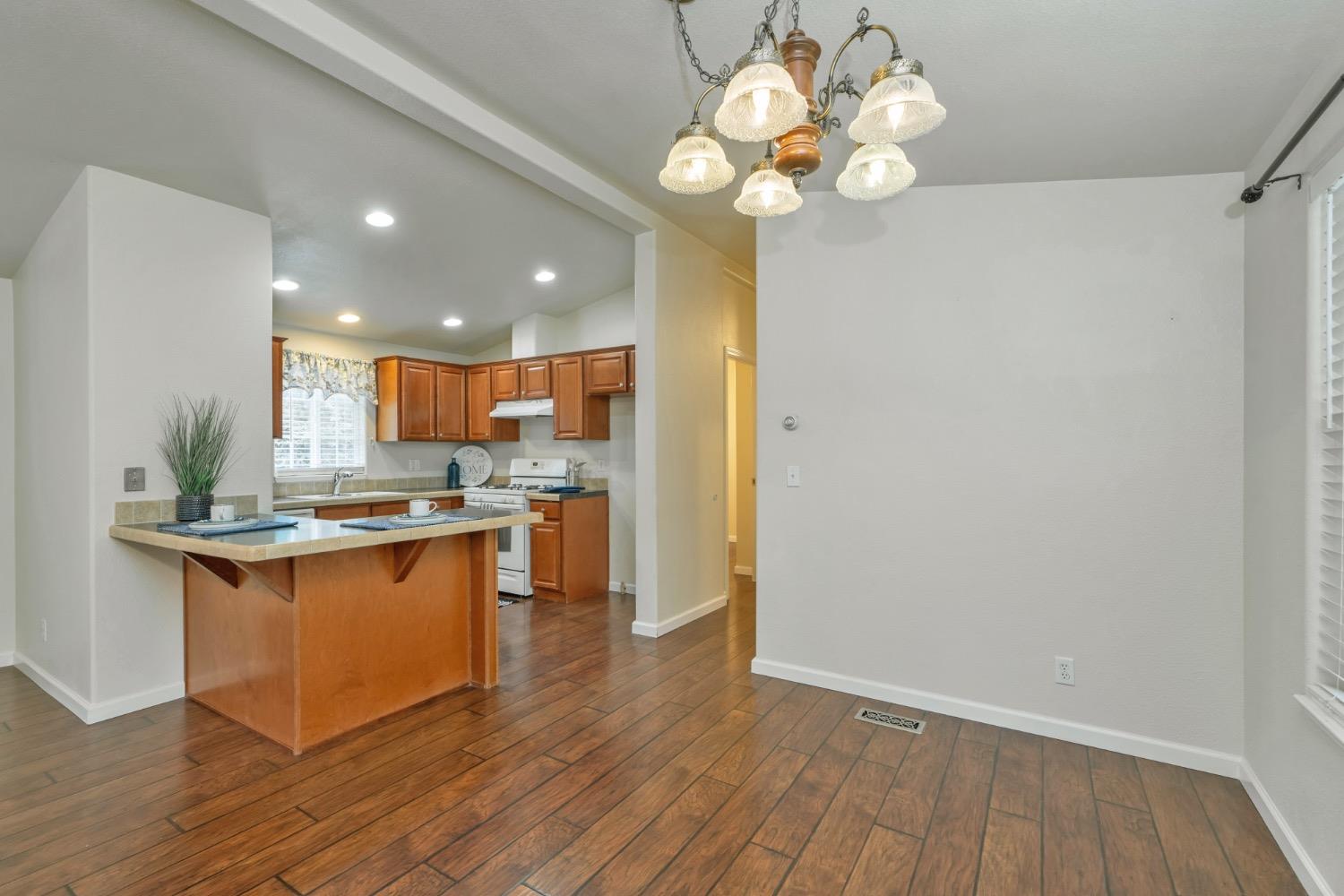 Detail Gallery Image 10 of 33 For 1281 Pleasant Valley Rd 52, Diamond Springs,  CA 95619 - 2 Beds | 2 Baths
