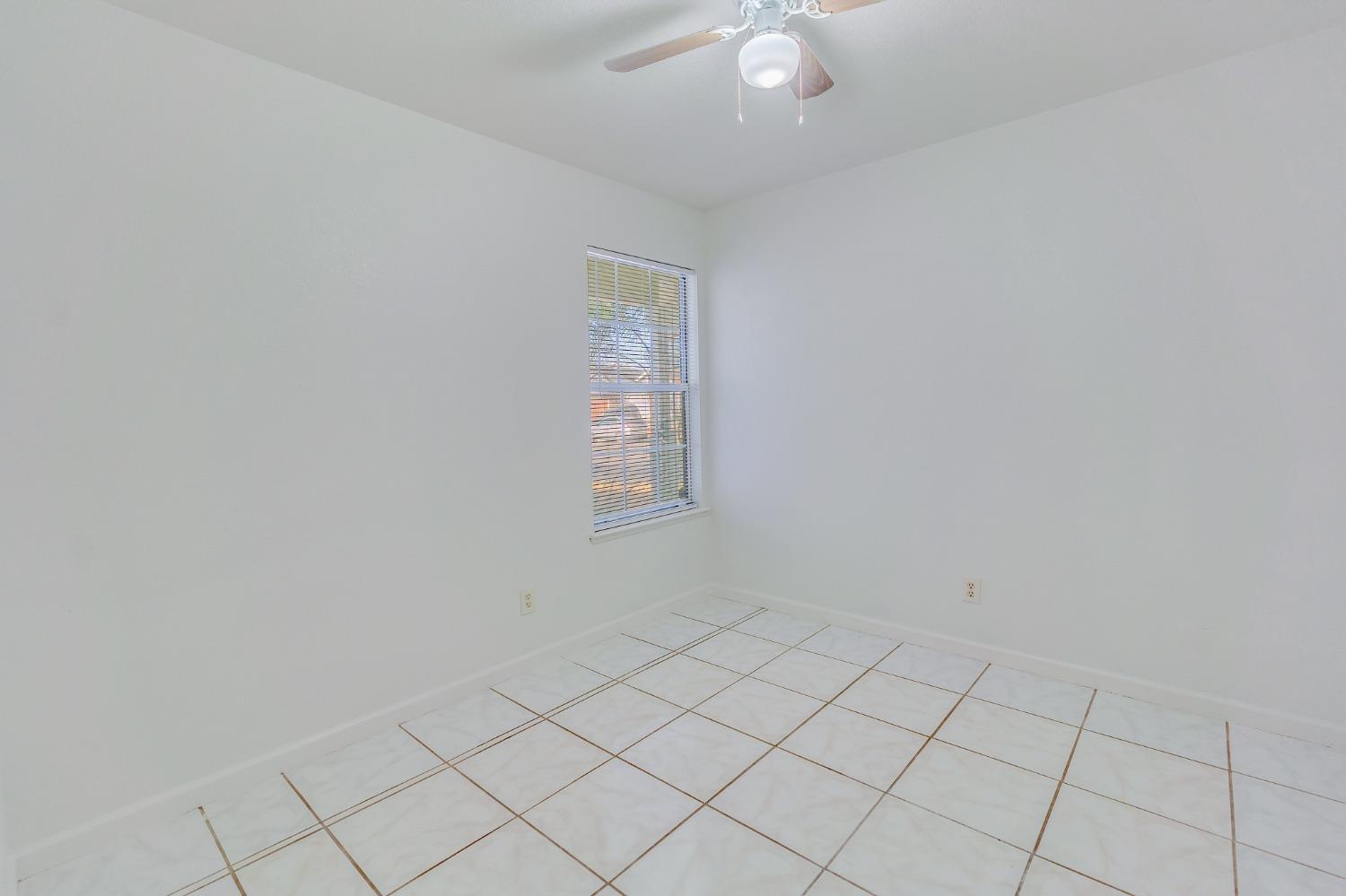 Detail Gallery Image 30 of 60 For 2267 Imperial Dr, Los Banos,  CA 93635 - 3 Beds | 2 Baths