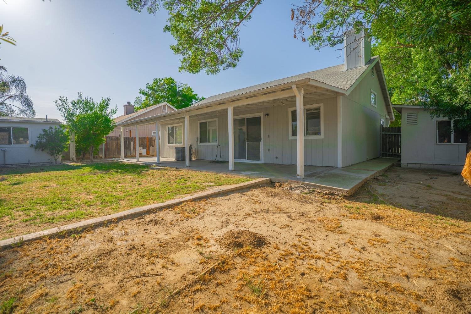 Detail Gallery Image 48 of 60 For 2267 Imperial Dr, Los Banos,  CA 93635 - 3 Beds | 2 Baths