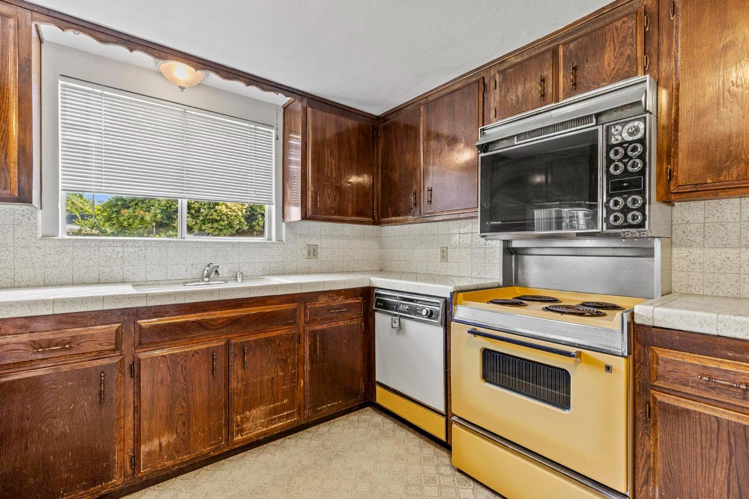 Ramsey Way, Chico, California image 14