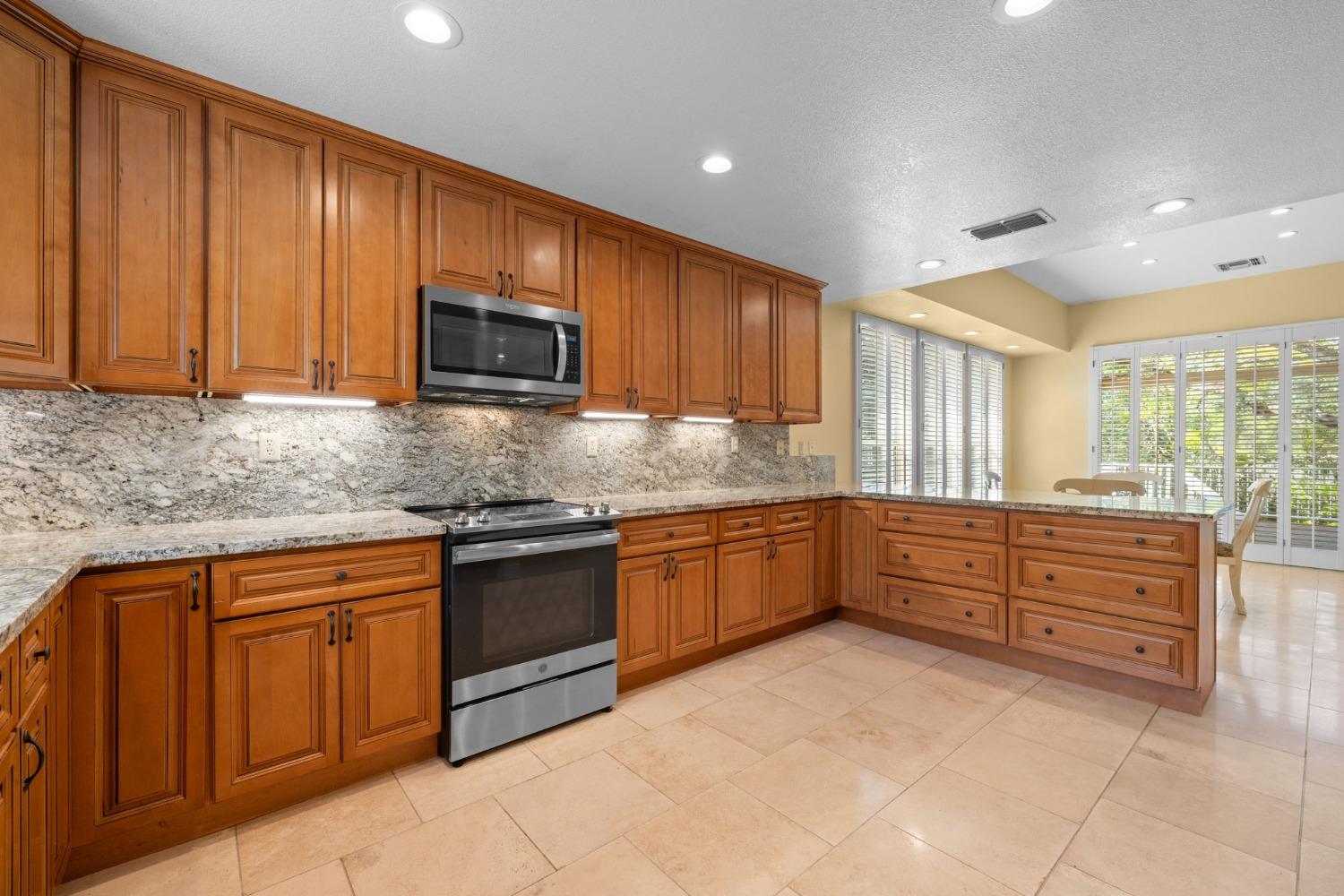 Detail Gallery Image 12 of 75 For 6817 Brisa Lane Park 3, Rancho Murieta,  CA 95683 - 3 Beds | 3/1 Baths