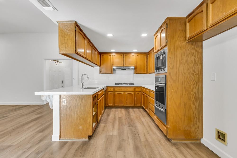 Laguna Villa Way, Elk Grove, California image 16