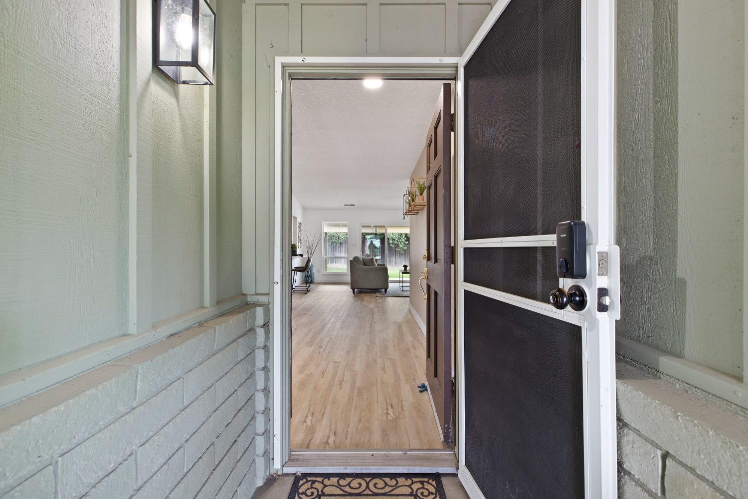 Detail Gallery Image 7 of 38 For 1221 Jill Ln, Modesto,  CA 95355 - 3 Beds | 2 Baths
