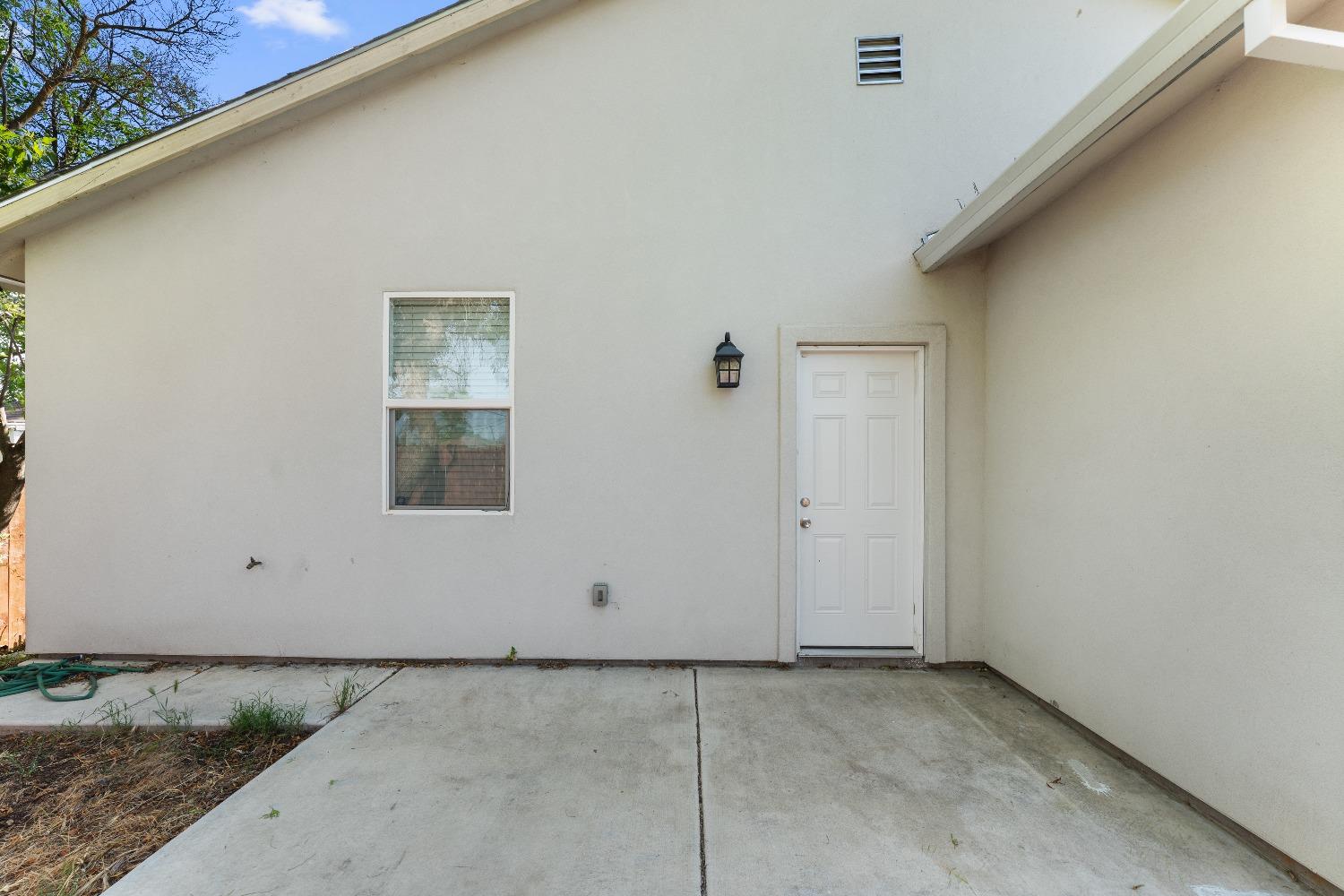 Berger Avenue, Sacramento, California image 27
