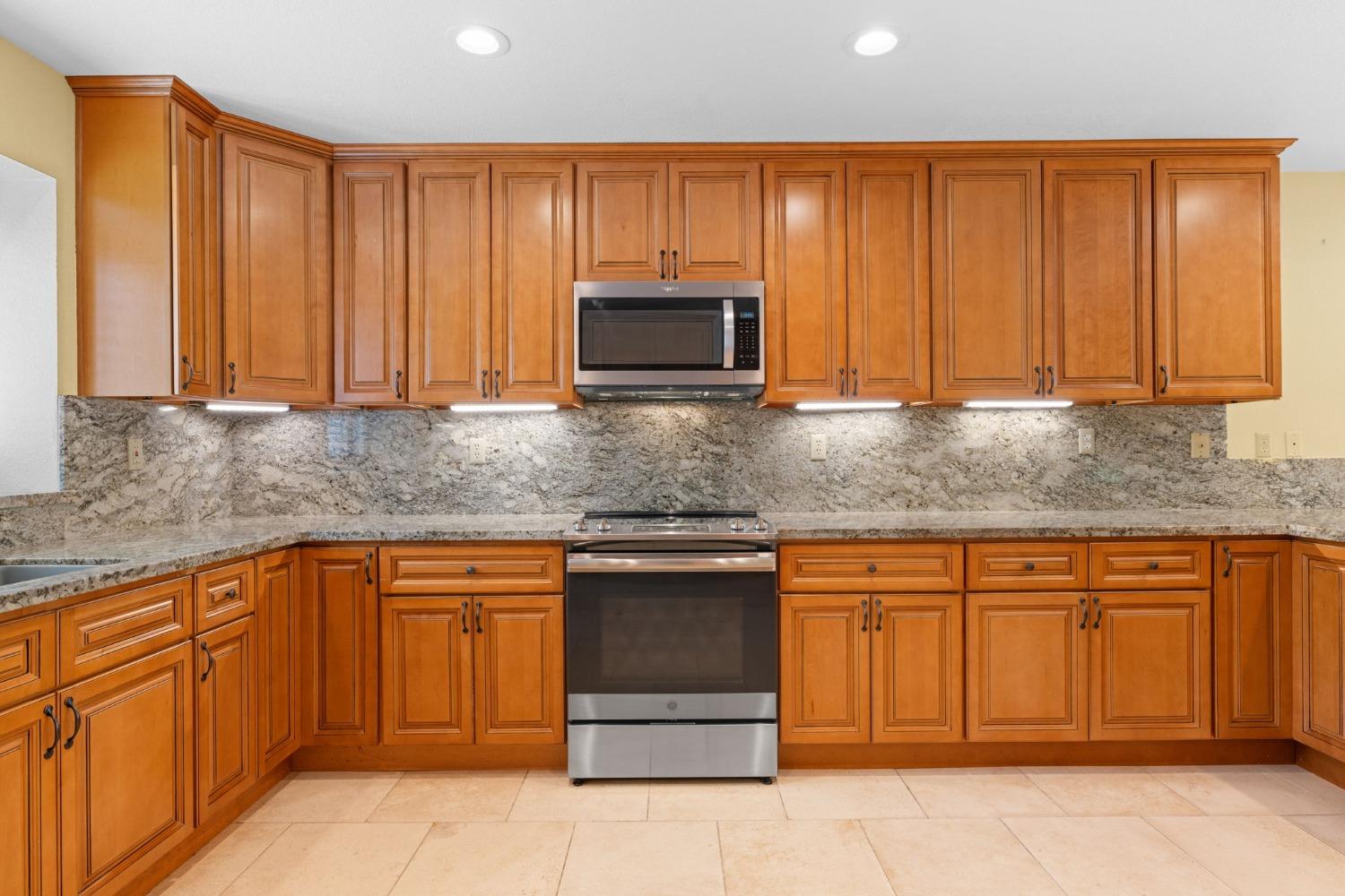 Detail Gallery Image 9 of 75 For 6817 Brisa Lane Park 3, Rancho Murieta,  CA 95683 - 3 Beds | 3/1 Baths