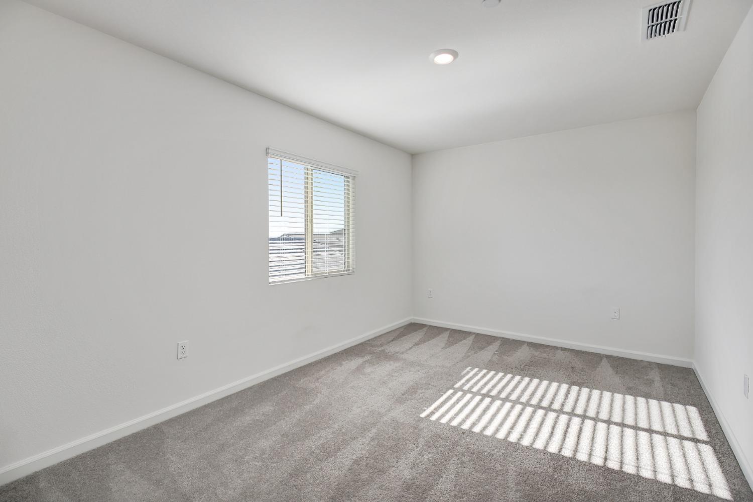 Detail Gallery Image 32 of 48 For 12759 Scholarly Way, Rancho Cordova,  CA 95742 - 4 Beds | 3 Baths