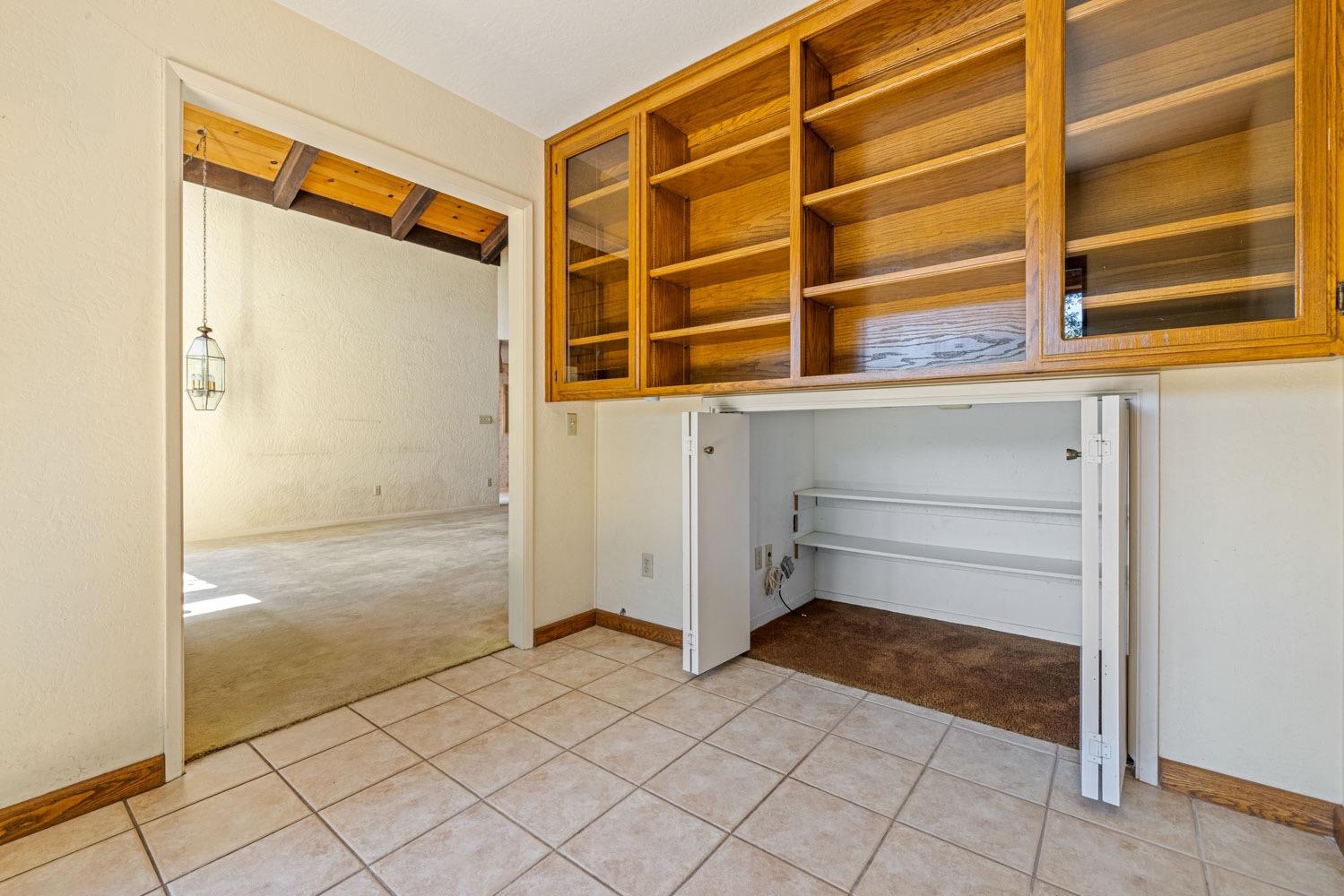 Edgebrook Drive, Modesto, California image 9