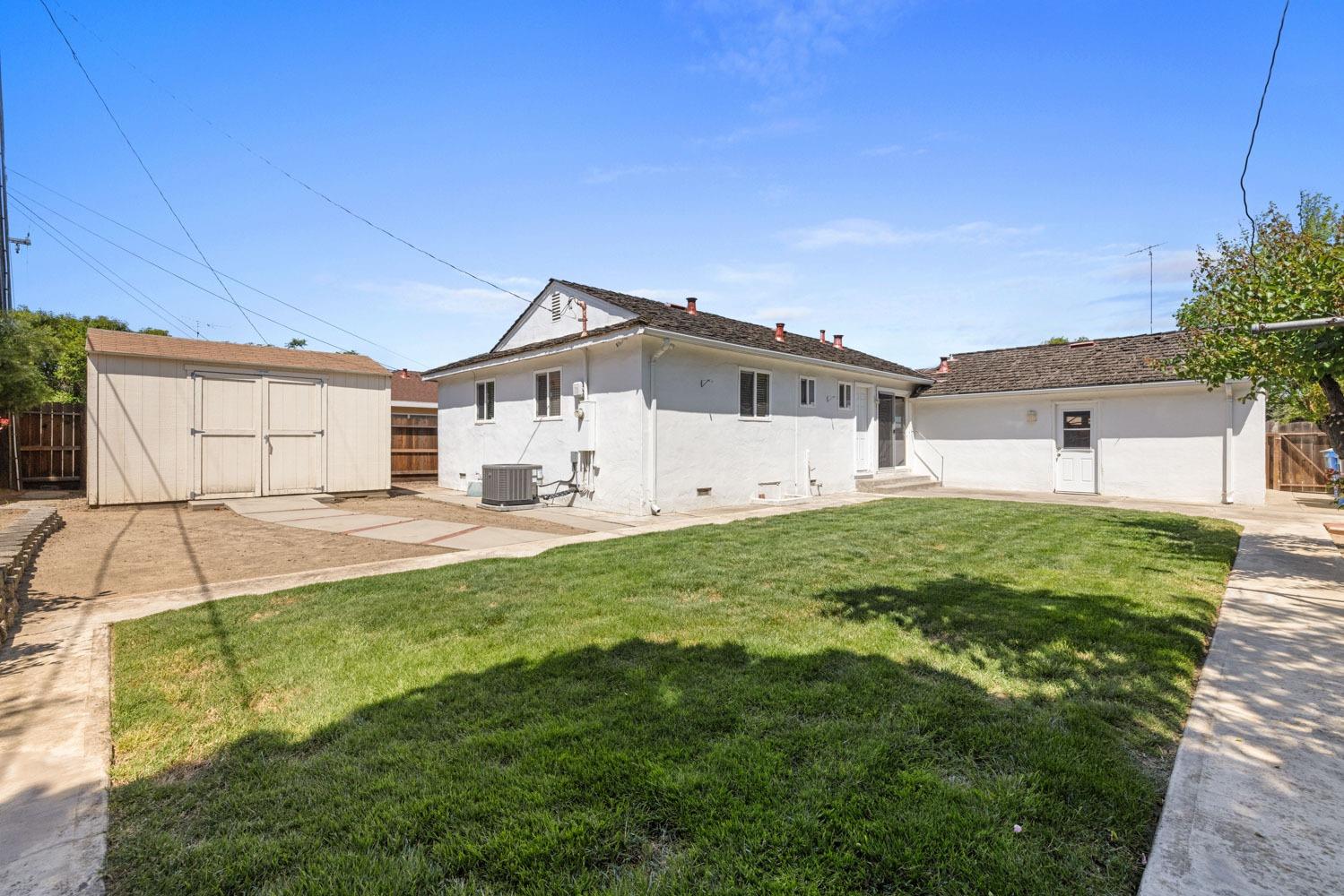 Detail Gallery Image 12 of 34 For 252 Martha St, Manteca,  CA 95337 - 3 Beds | 2 Baths