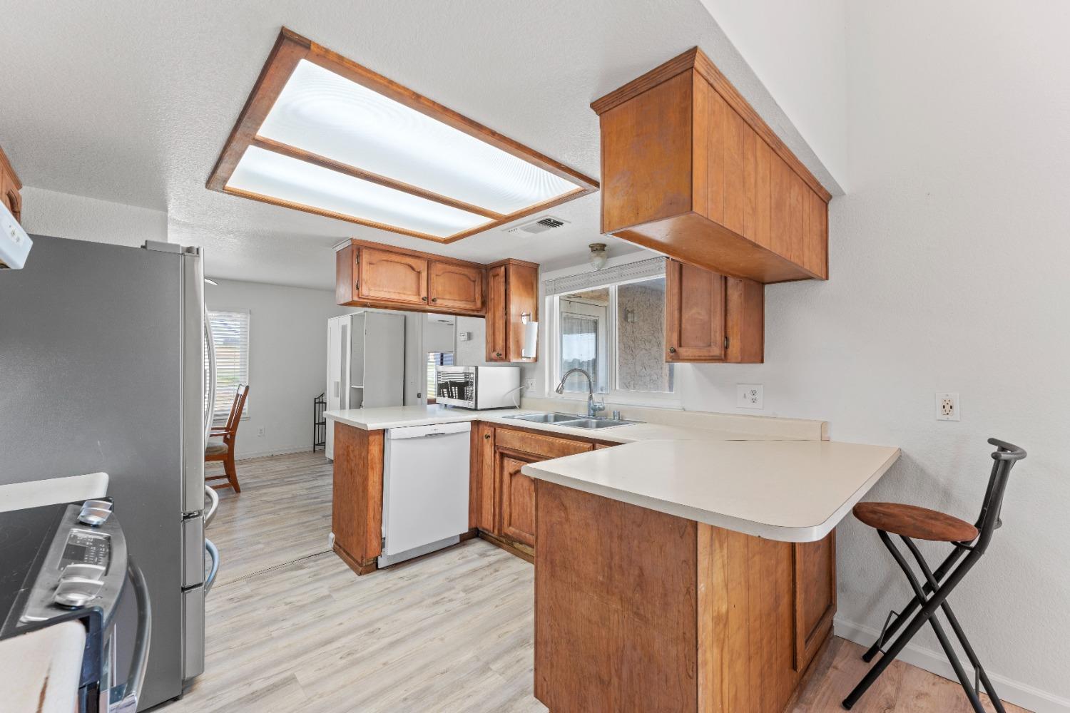 Detail Gallery Image 12 of 51 For 3218 Las Quintas Way, Marysville,  CA 95901 - 5 Beds | 2 Baths