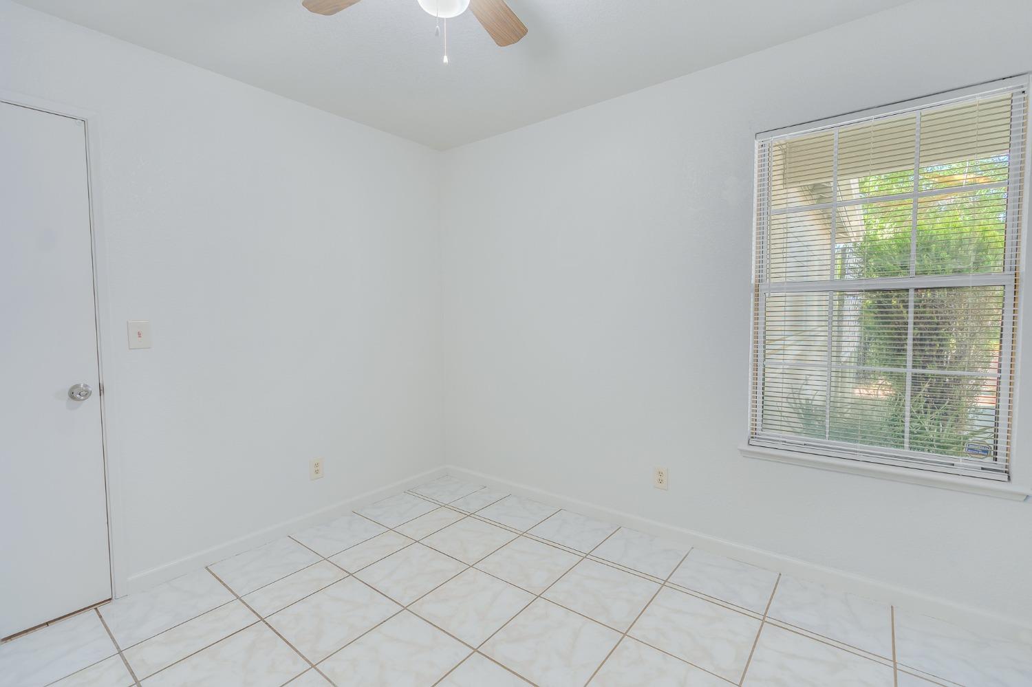 Detail Gallery Image 32 of 60 For 2267 Imperial Dr, Los Banos,  CA 93635 - 3 Beds | 2 Baths
