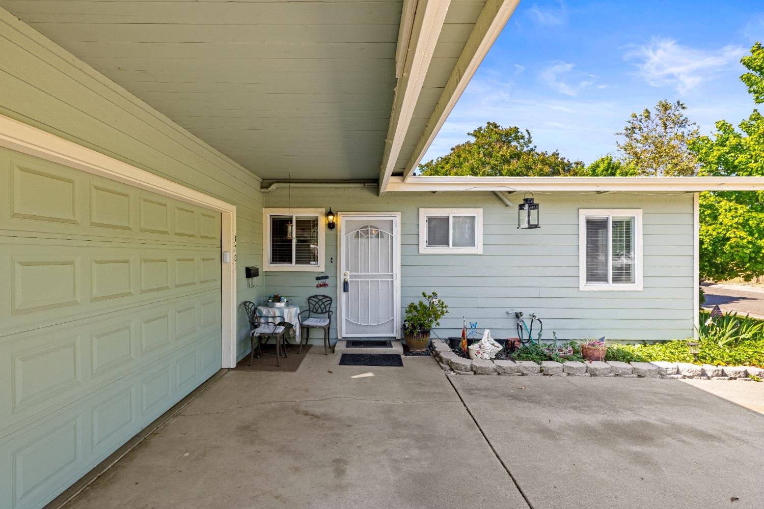 Detail Gallery Image 8 of 49 For 3701 Chamberlain Way, Carmichael,  CA 95608 - 3 Beds | 1/1 Baths