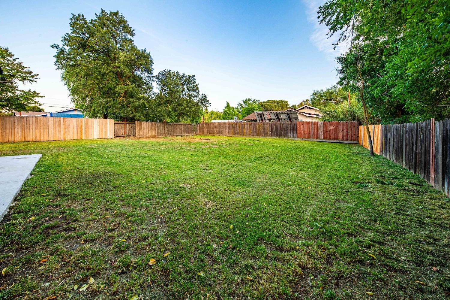 Section Avenue, Stockton, California image 29