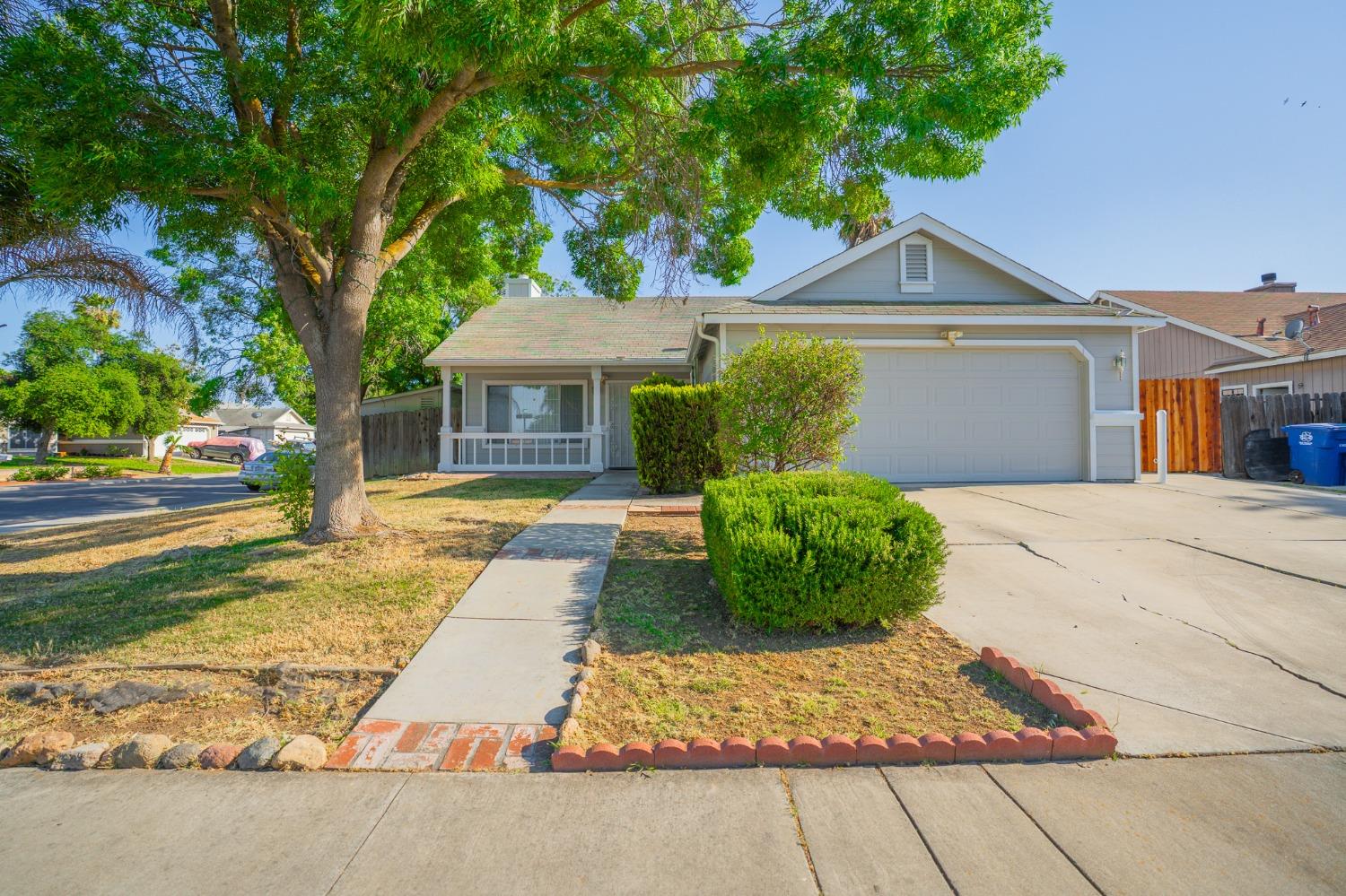 Detail Gallery Image 8 of 60 For 2267 Imperial Dr, Los Banos,  CA 93635 - 3 Beds | 2 Baths