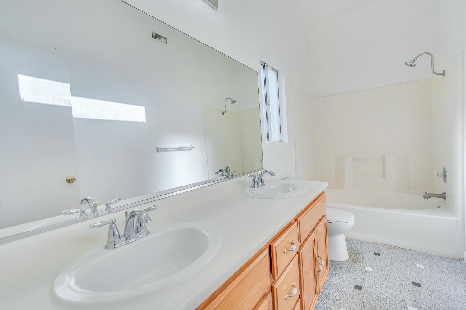 Detail Gallery Image 41 of 60 For 2267 Imperial Dr, Los Banos,  CA 93635 - 3 Beds | 2 Baths