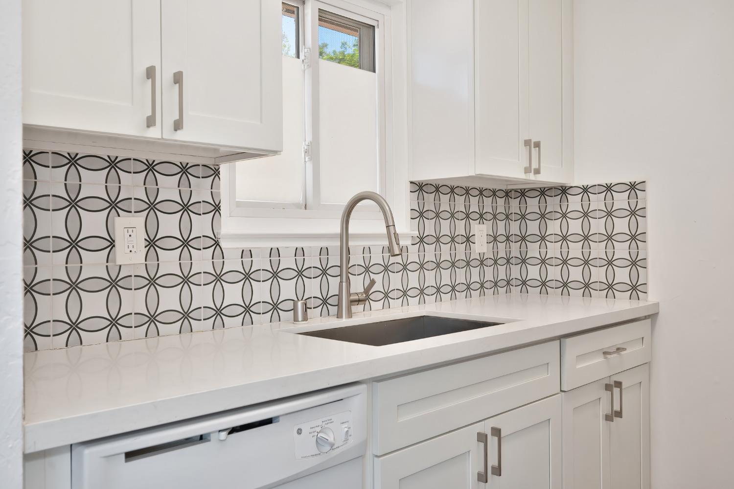 Coloma Road #4, Rancho Cordova, California image 3