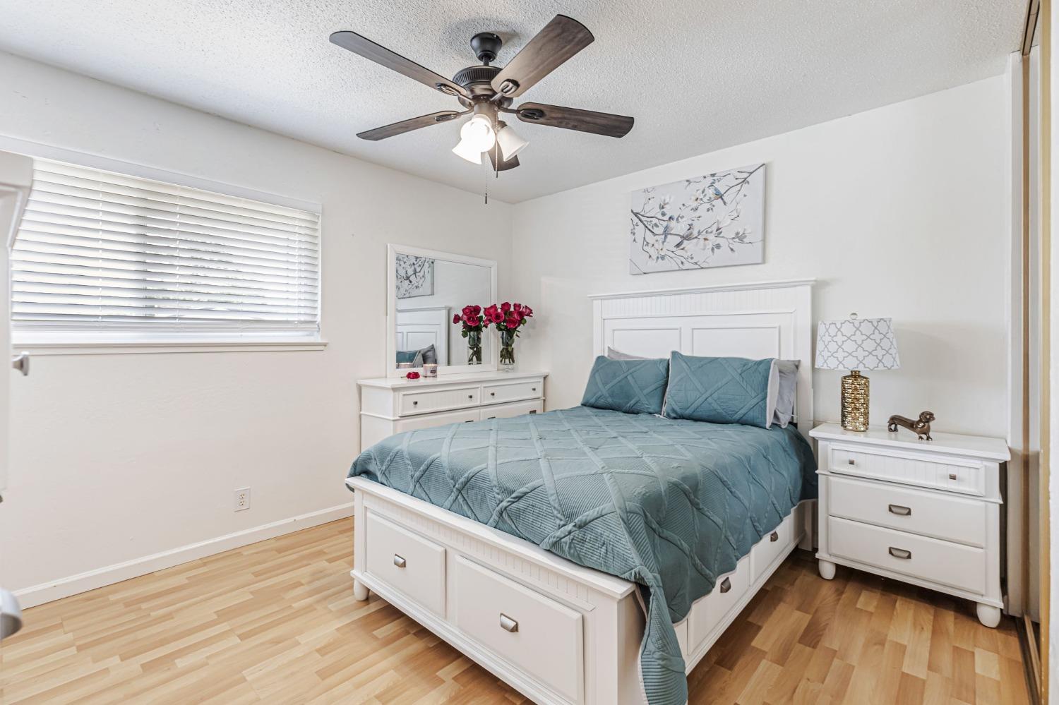 Detail Gallery Image 12 of 25 For 6629 Doreen Way, Sacramento,  CA 95823 - 3 Beds | 2 Baths
