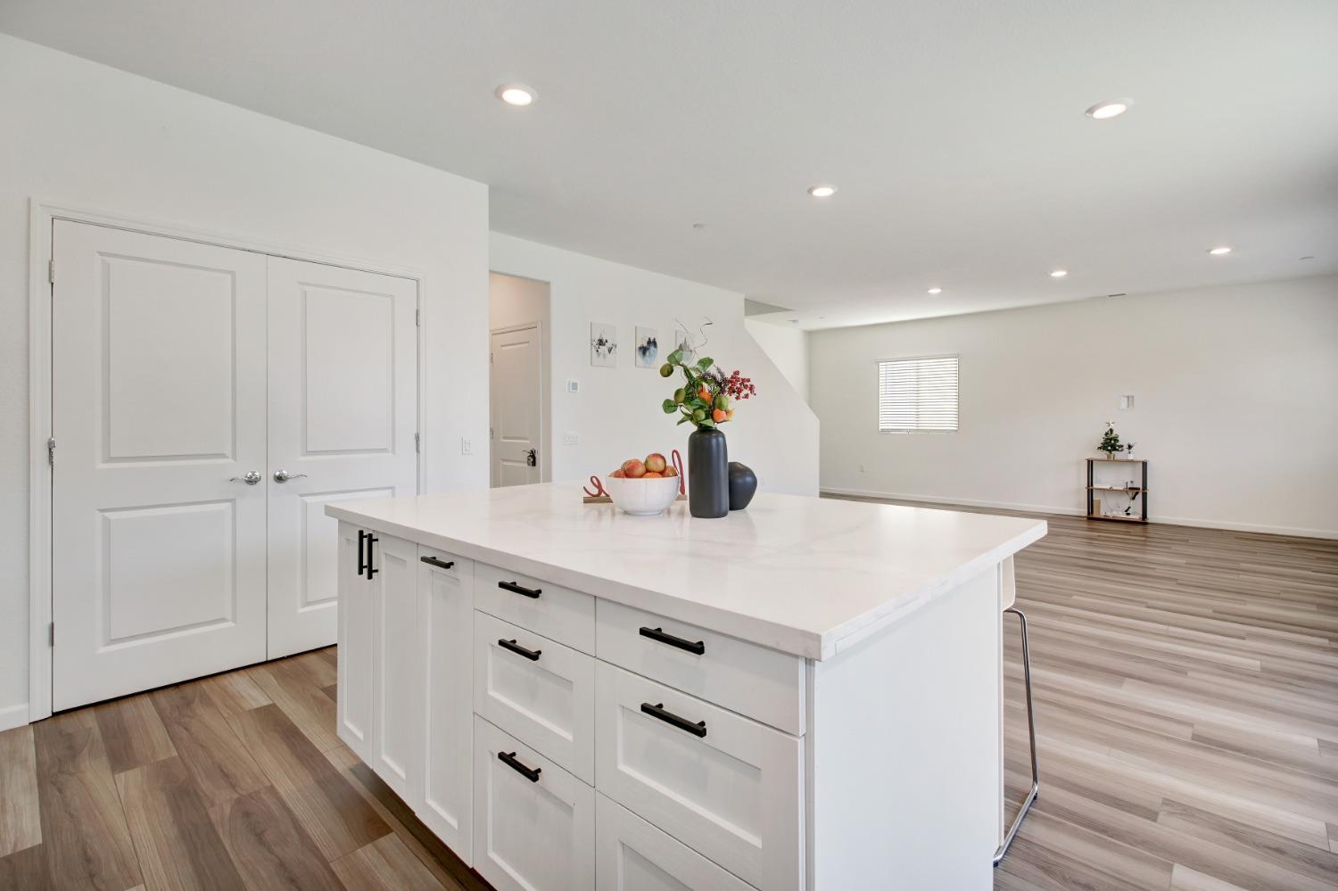 Detail Gallery Image 15 of 48 For 12759 Scholarly Way, Rancho Cordova,  CA 95742 - 4 Beds | 3 Baths