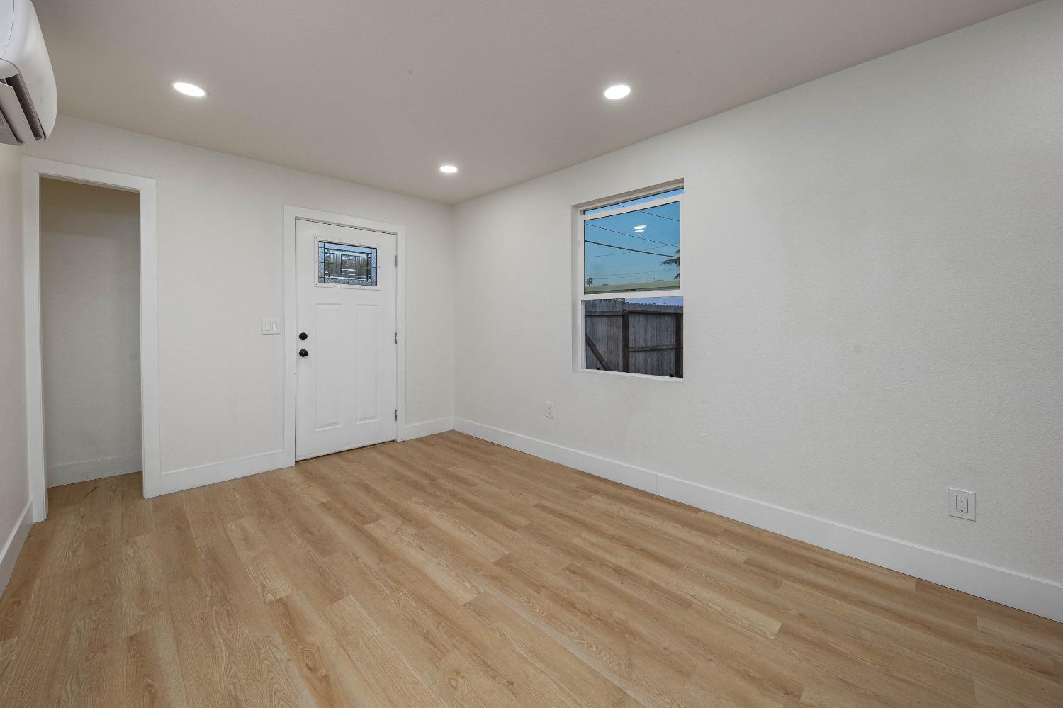 Section Avenue, Stockton, California image 16