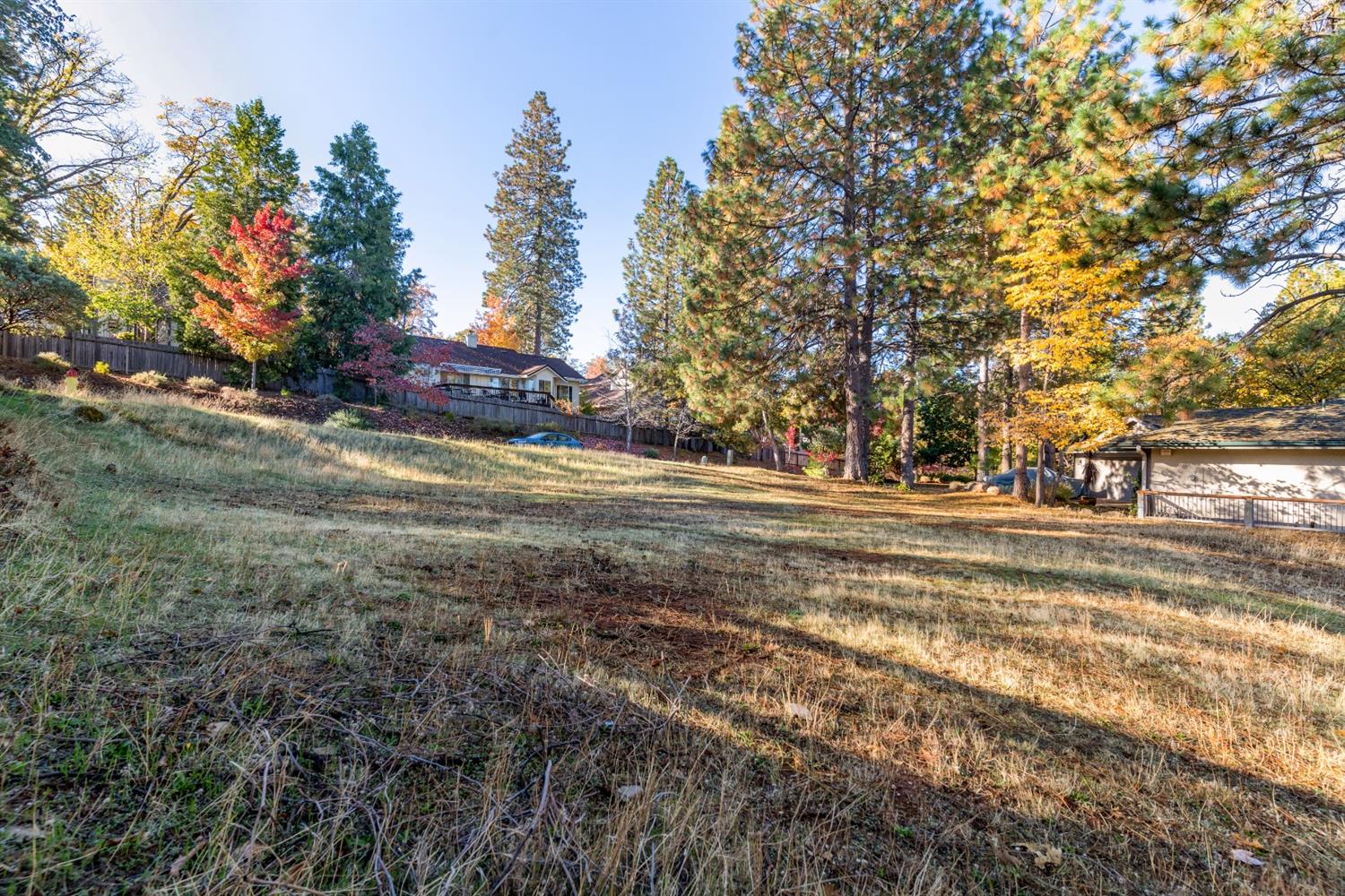 Sierra Blanca Court, Grass Valley, California image 16
