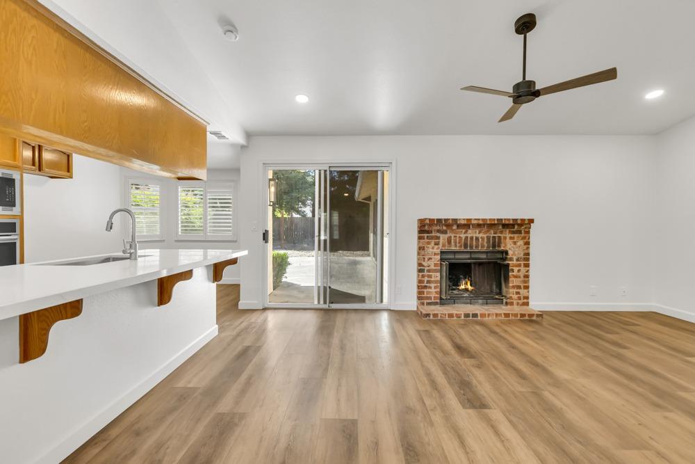 Laguna Villa Way, Elk Grove, California image 12