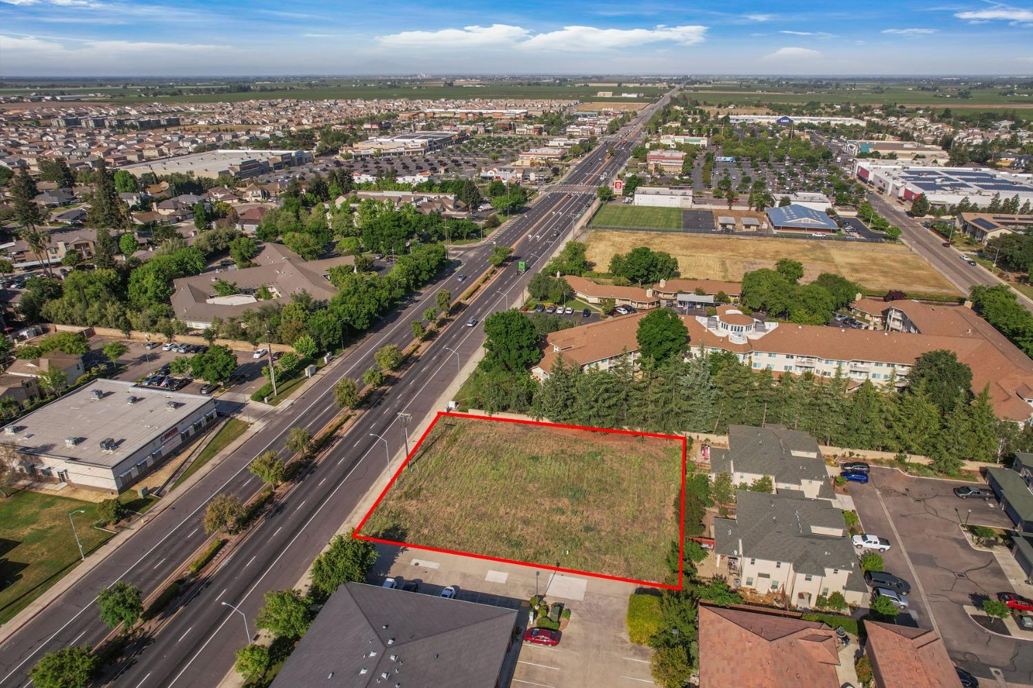 W Kettleman Lane, Lodi, California image 7