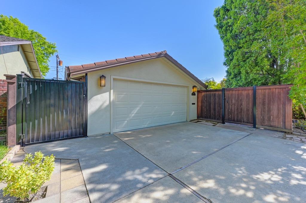 Detail Gallery Image 5 of 67 For 3413 Chenu Ave, Sacramento,  CA 95821 - 3 Beds | 2 Baths