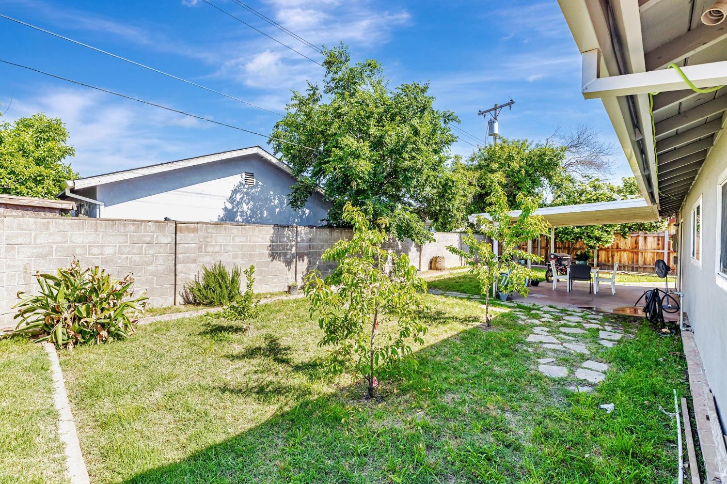 Detail Gallery Image 23 of 25 For 6629 Doreen Way, Sacramento,  CA 95823 - 3 Beds | 2 Baths