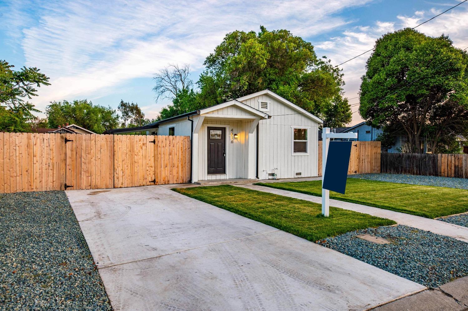 Section Avenue, Stockton, California image 4