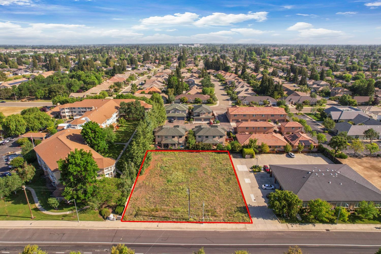 W Kettleman Lane, Lodi, California image 6