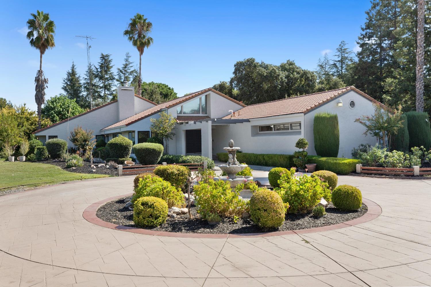 Capewood Lane, Stockton, California image 4
