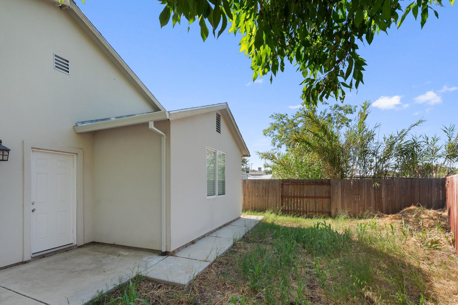 Berger Avenue, Sacramento, California image 29
