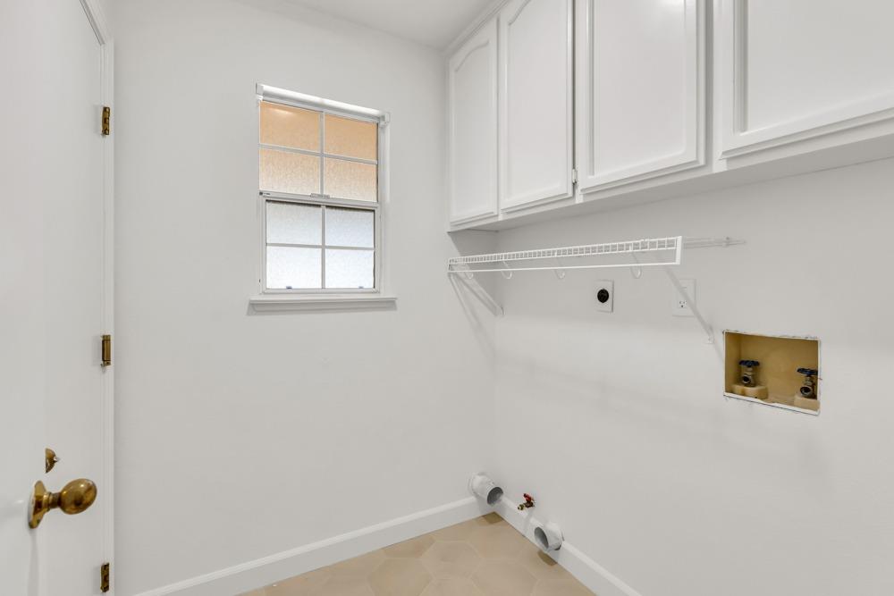 Laguna Villa Way, Elk Grove, California image 38