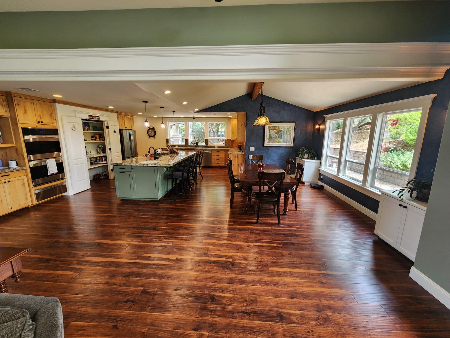 Detail Gallery Image 8 of 86 For 2401 Sanford Dr, Rescue,  CA 95672 - 4 Beds | 3 Baths