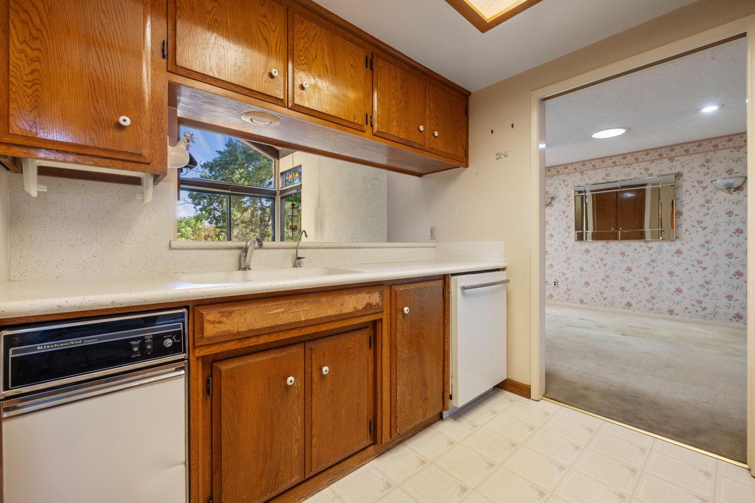 Edgebrook Drive, Modesto, California image 14