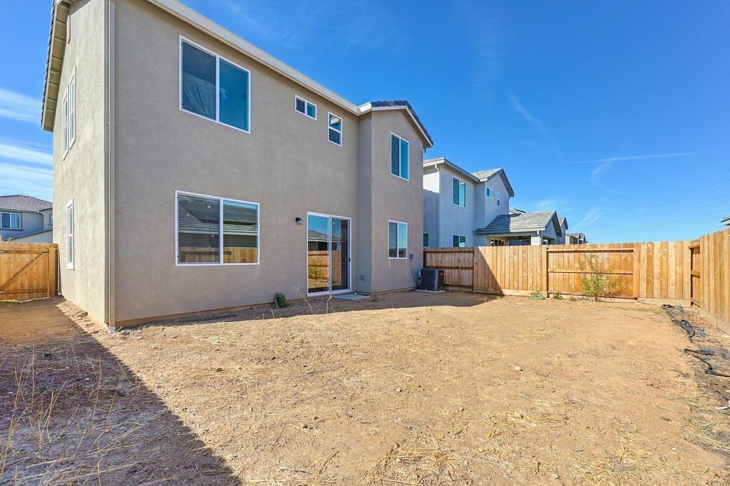 Del Seis Drive, Sacramento, California image 27