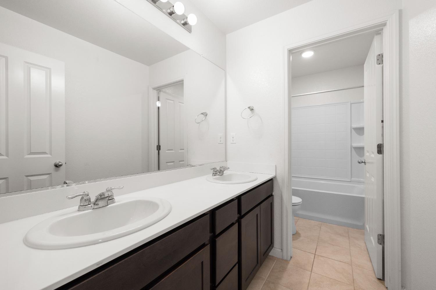 Rynders Way, Sacramento, California image 13