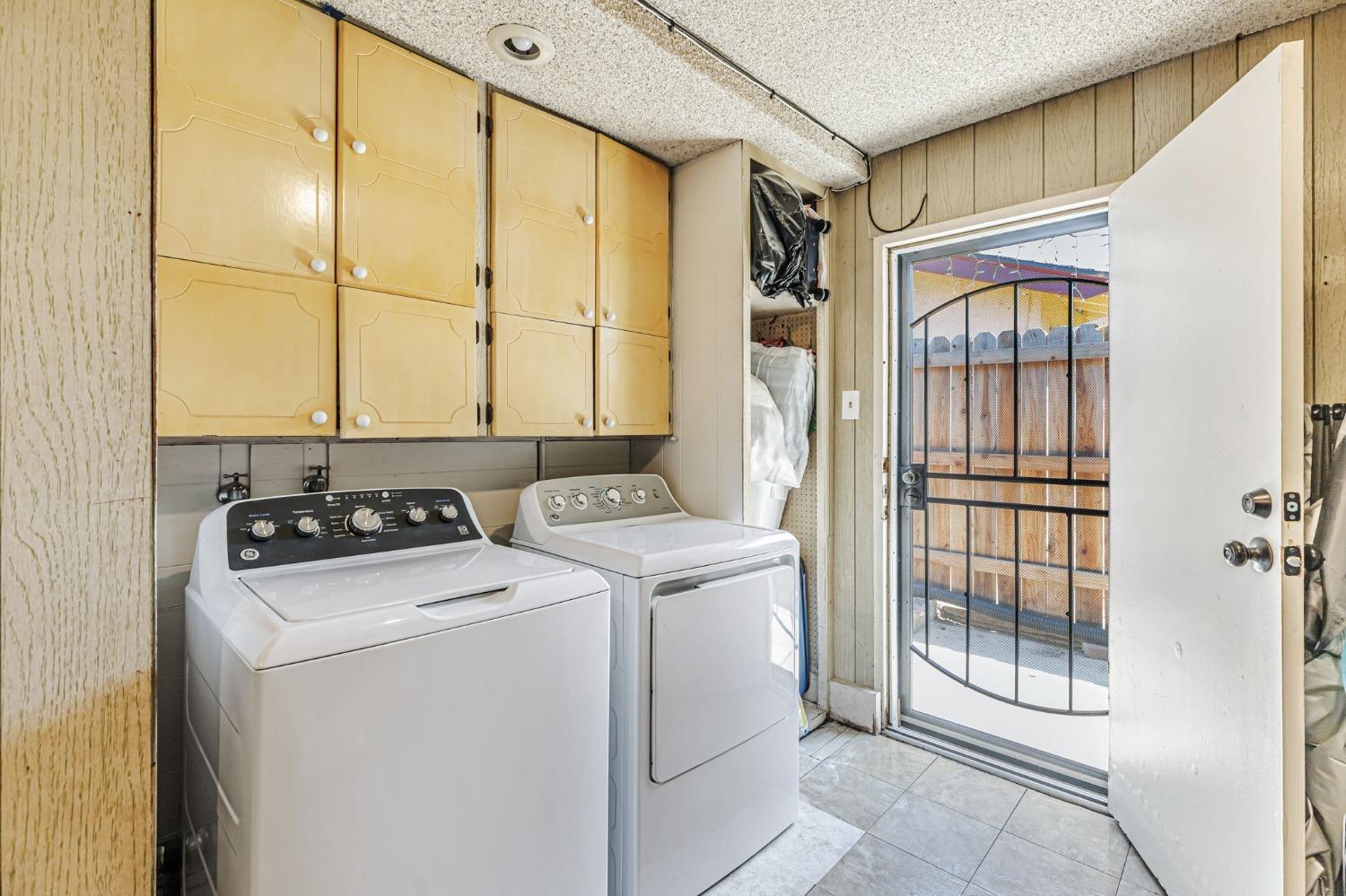 Detail Gallery Image 20 of 25 For 6629 Doreen Way, Sacramento,  CA 95823 - 3 Beds | 2 Baths