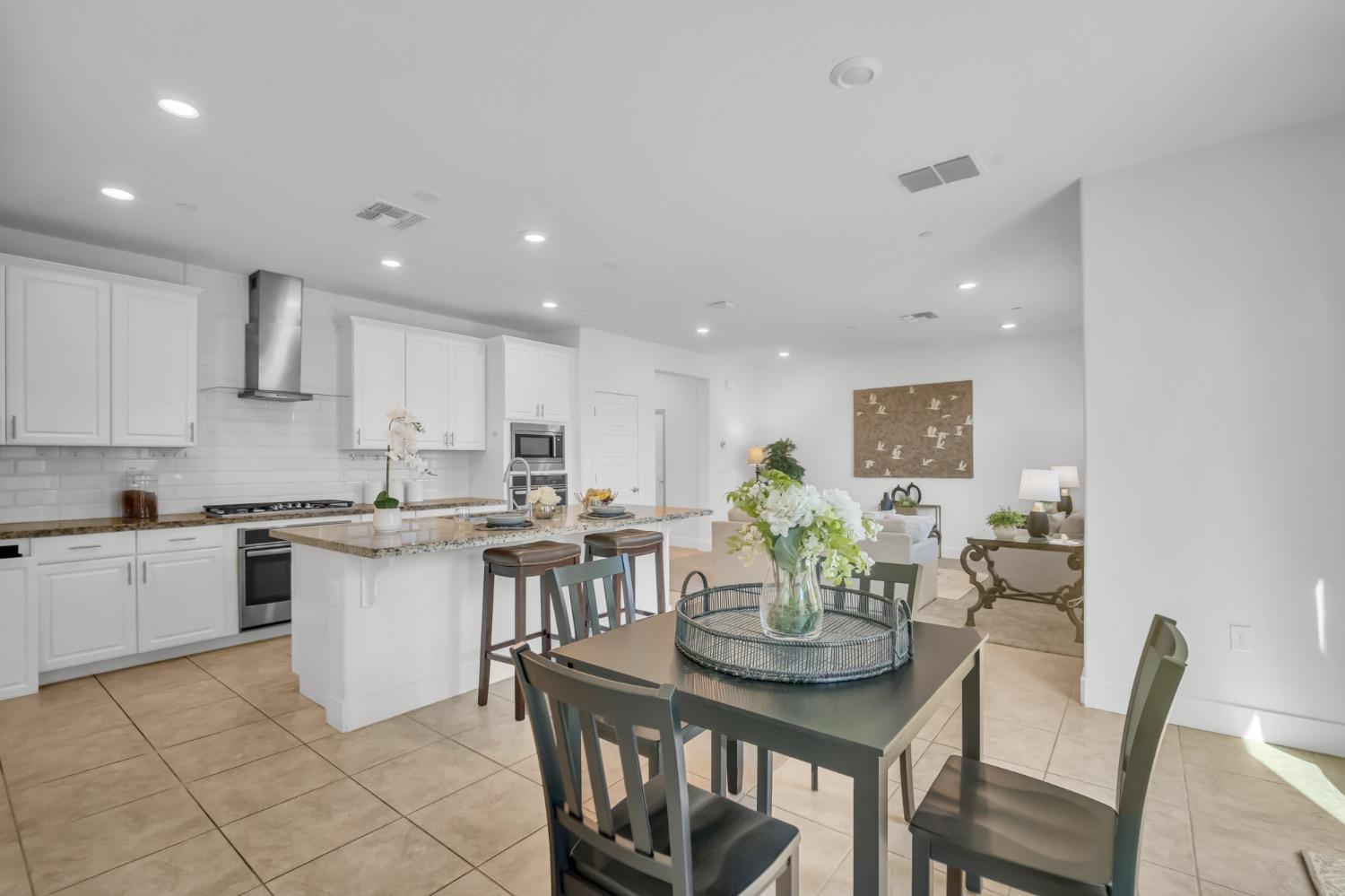 Detail Gallery Image 18 of 51 For 8960 Upbeat Way, Elk Grove,  CA 95757 - 3 Beds | 2/1 Baths