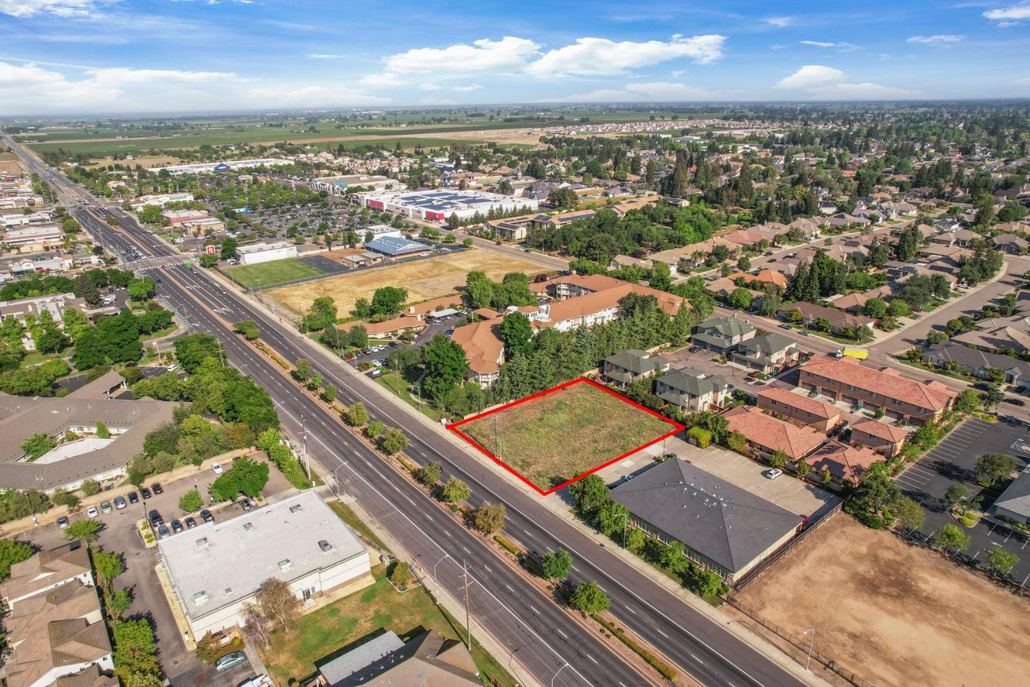 W Kettleman Lane, Lodi, California image 2