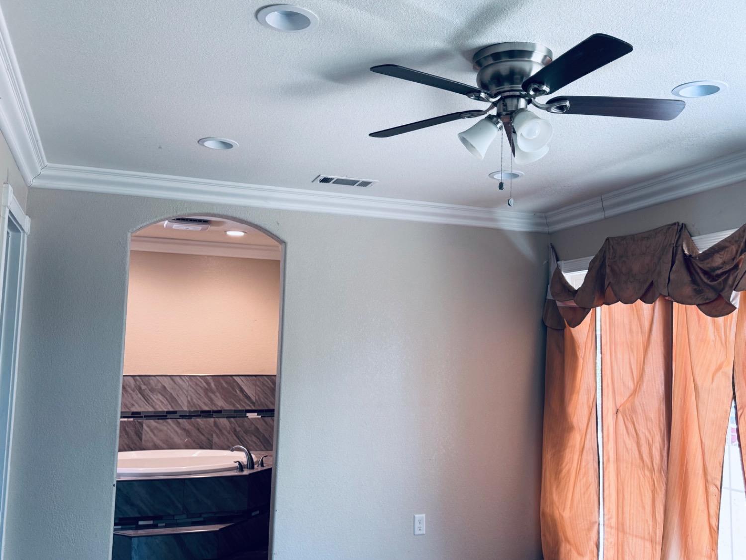 Detail Gallery Image 21 of 25 For 172 N Patton Ave, Stockton,  CA 95215 - 3 Beds | 2 Baths