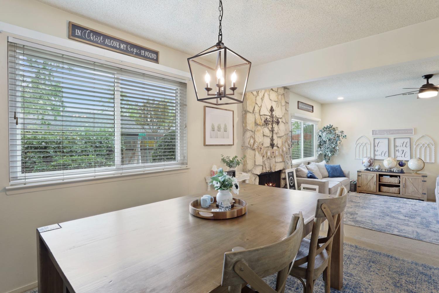 Detail Gallery Image 13 of 29 For 8039 Colonial Dr, Stockton,  CA 95209 - 3 Beds | 2 Baths