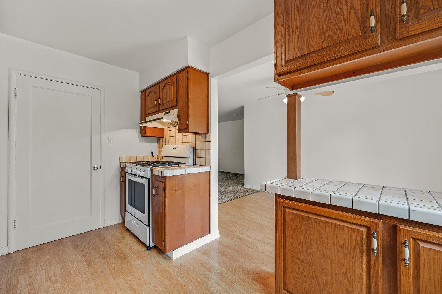 Detail Gallery Image 14 of 43 For 4436 Stanford Ave, Castro Valley,  CA 94546 - 3 Beds | 1 Baths