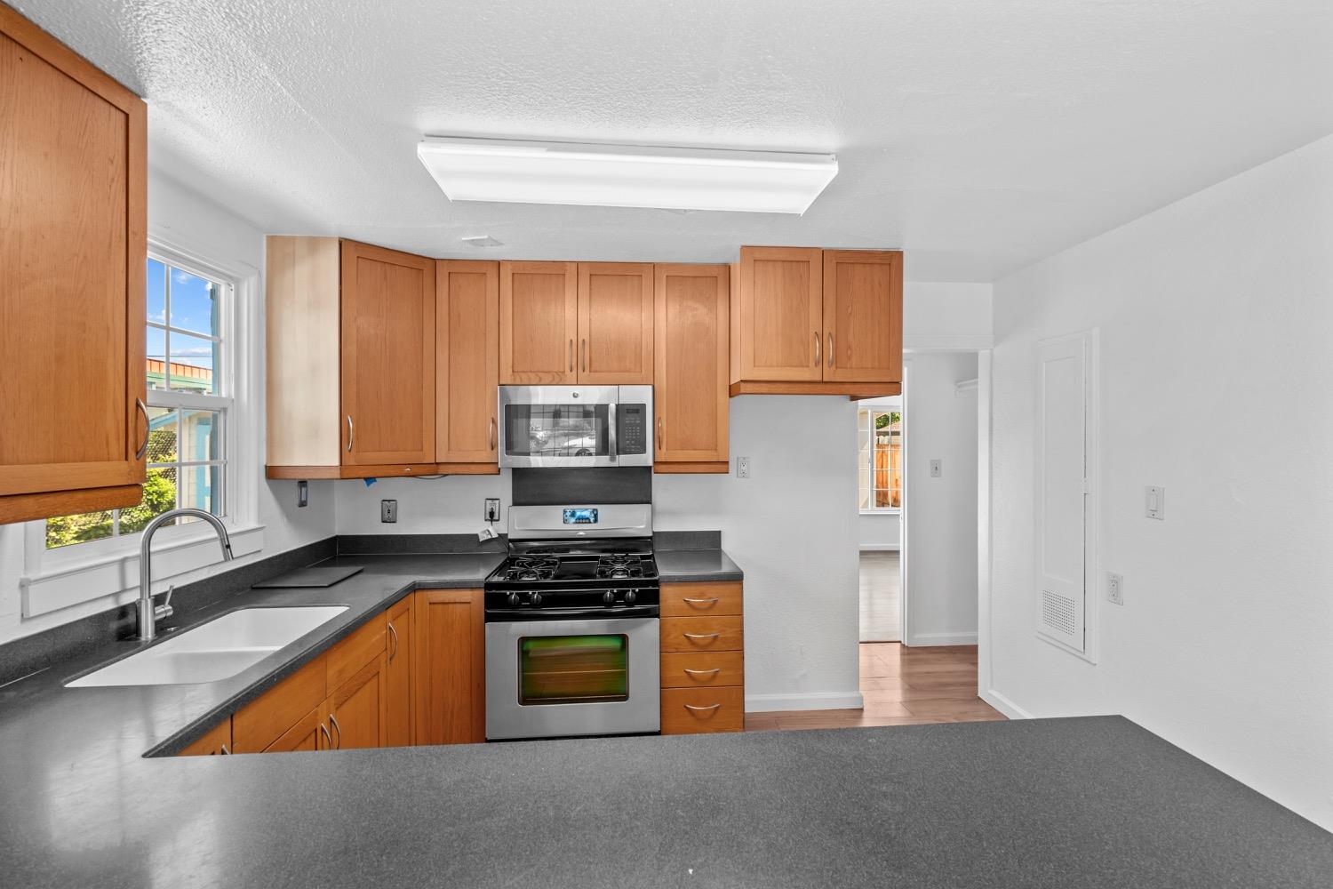 Kammerer Ave, San Jose, California image 9