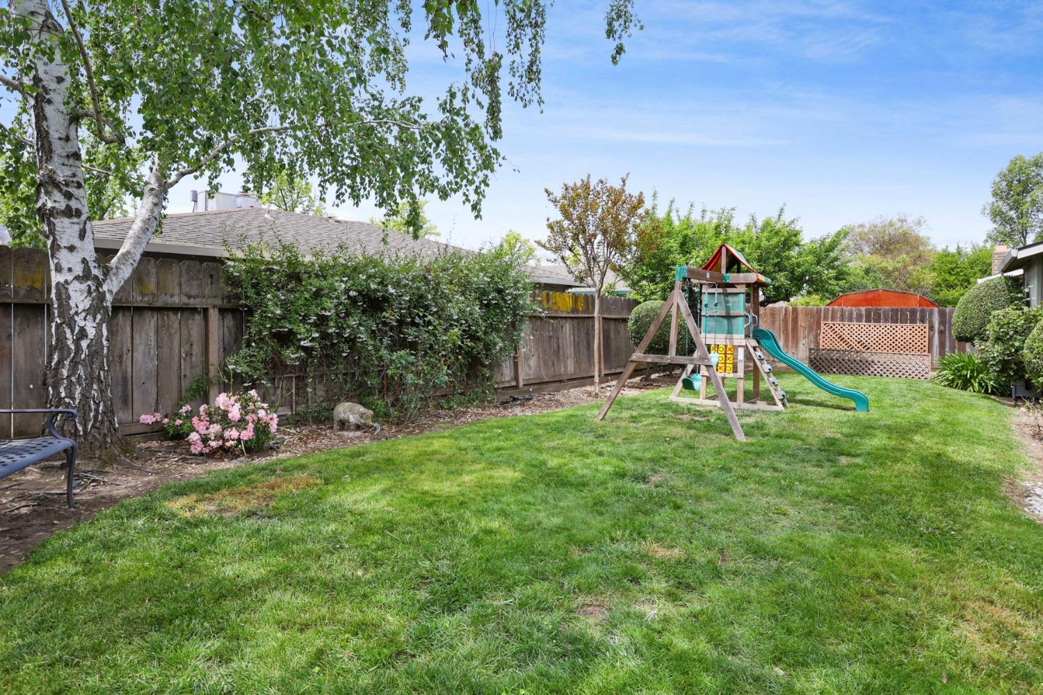 Detail Gallery Image 27 of 29 For 8039 Colonial Dr, Stockton,  CA 95209 - 3 Beds | 2 Baths