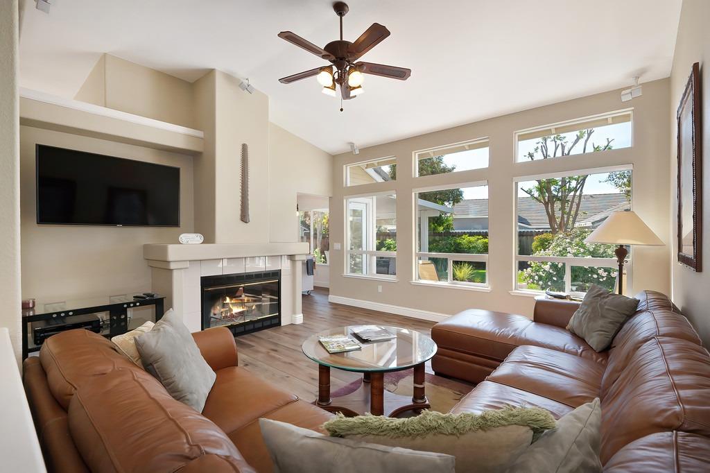 Detail Gallery Image 10 of 39 For 7316 Leyenda Ct, Rancho Murieta,  CA 95683 - 3 Beds | 2 Baths