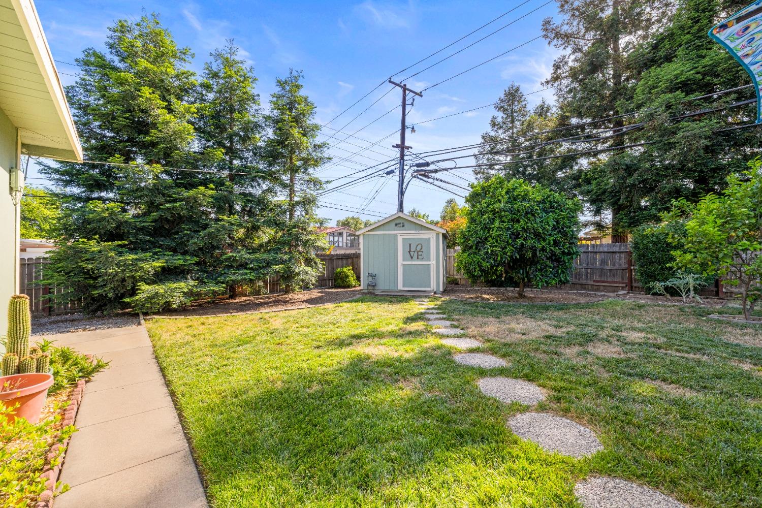 Detail Gallery Image 39 of 49 For 3701 Chamberlain Way, Carmichael,  CA 95608 - 3 Beds | 1/1 Baths