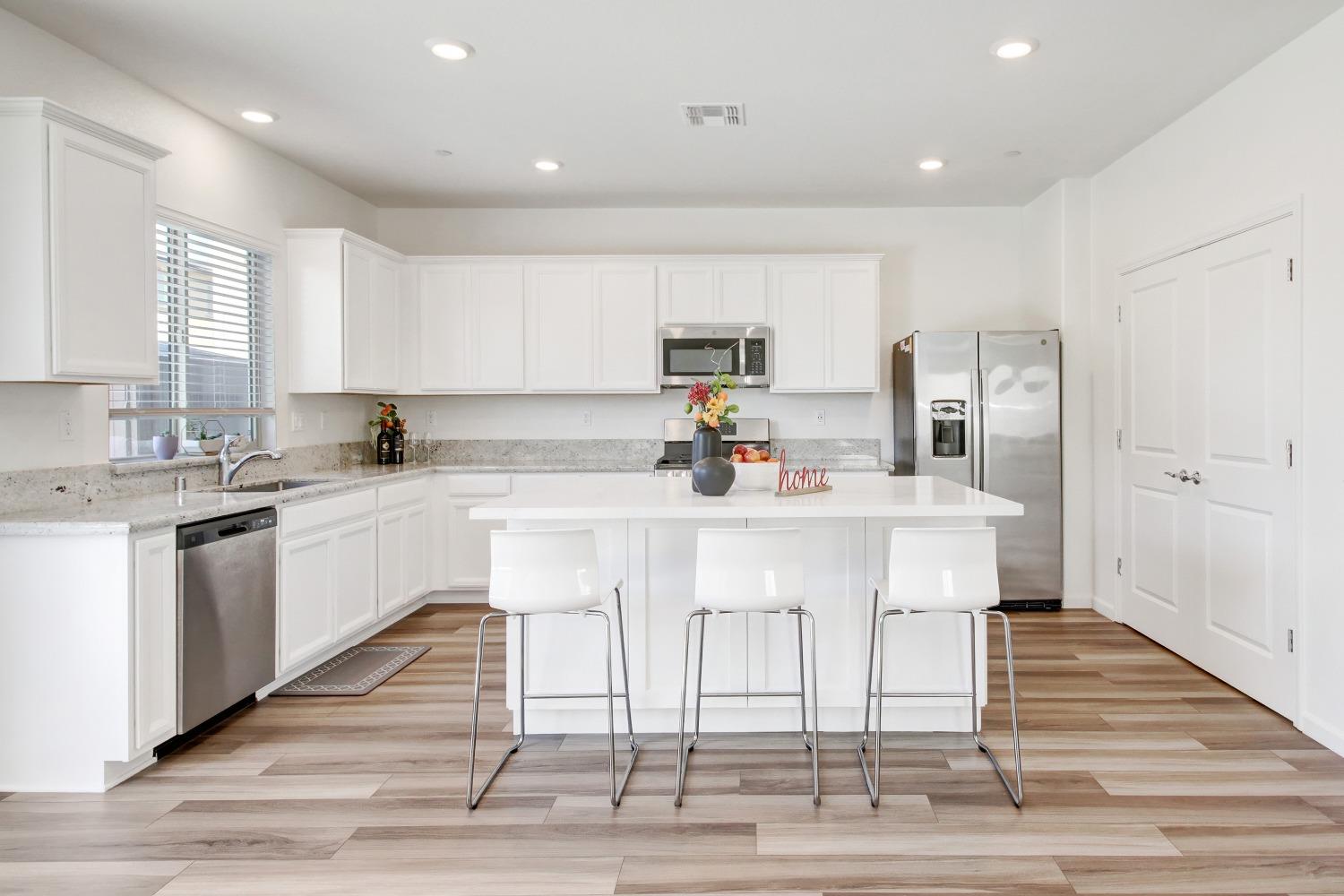 Detail Gallery Image 10 of 48 For 12759 Scholarly Way, Rancho Cordova,  CA 95742 - 4 Beds | 3 Baths