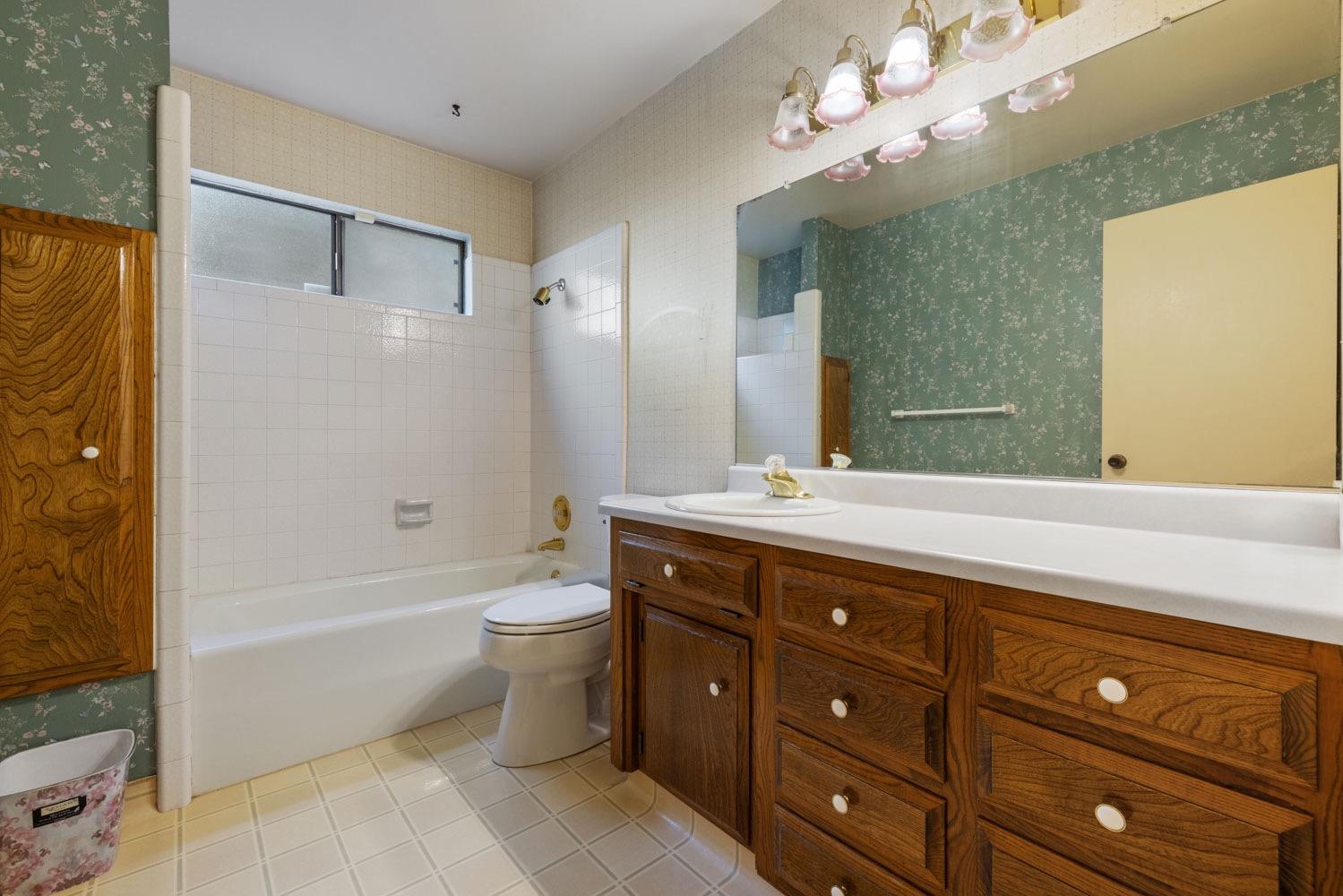 Edgebrook Drive, Modesto, California image 16
